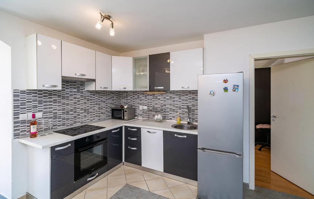Two-Bedroom Apartment Victory Dubrovnik Bagian luar foto